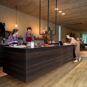 Quick-Step lamināts Majestic Woodland Oak Natural MJ3546 32. klase