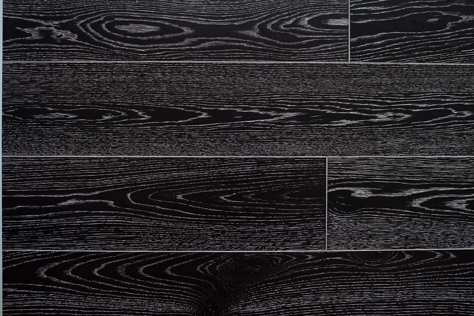 trisslanu-parkets-ozols-black