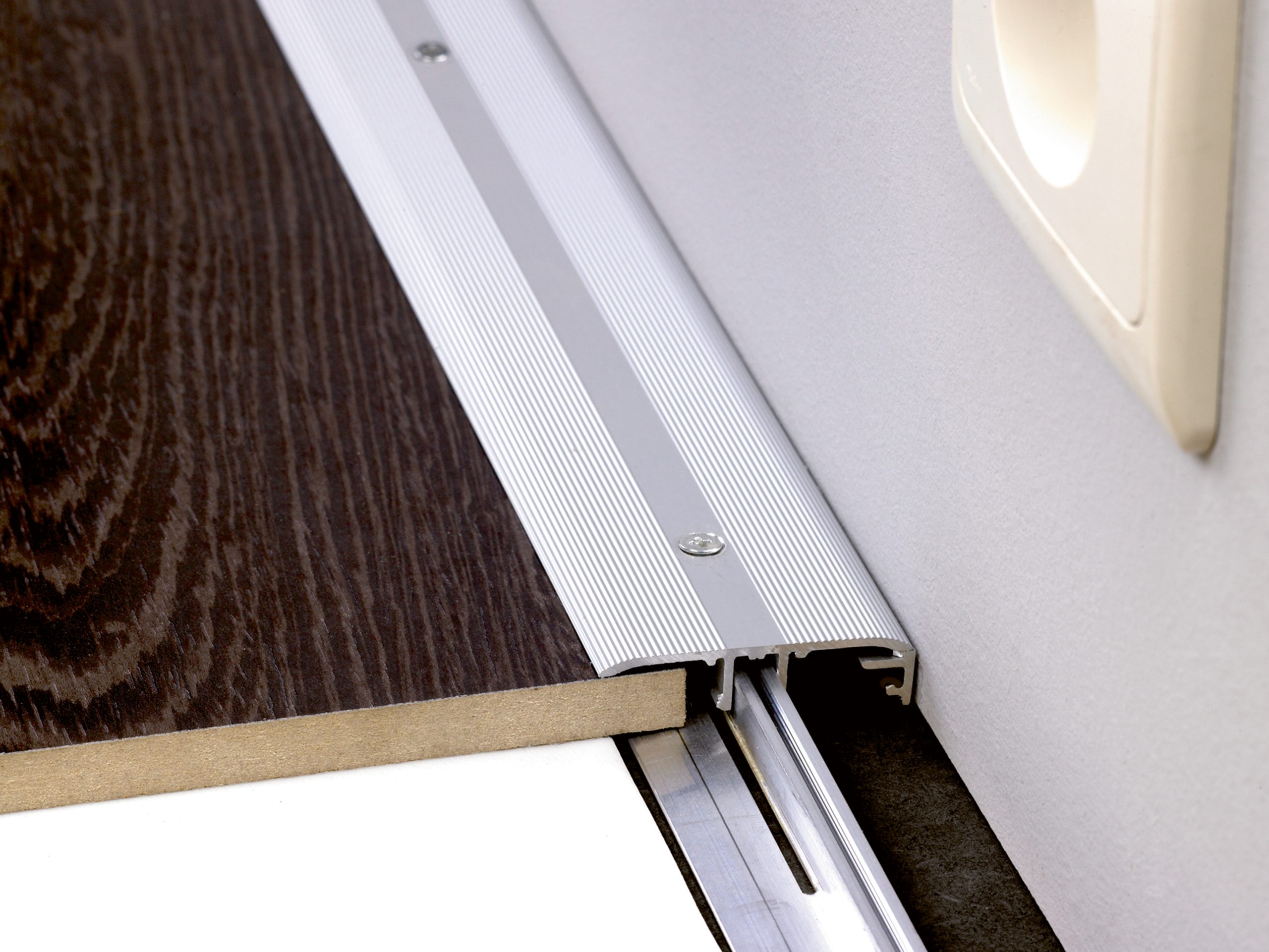 Quick-Step Incizo metāla profils, sudrabs (sabiedriskām telpām) QSINCPC