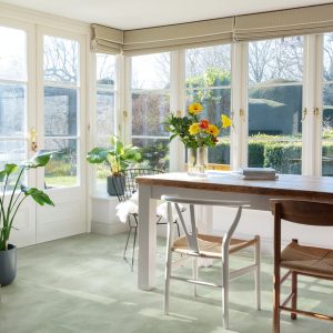 Виниловое напольное покрытие Quick-Step Illume Soft sage AVMTU40334