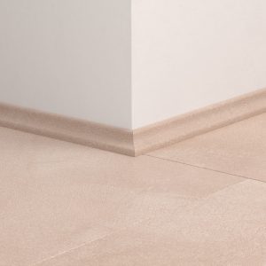 Ламинированный плинтус Quick-Step для винила 17*17*2400 мм